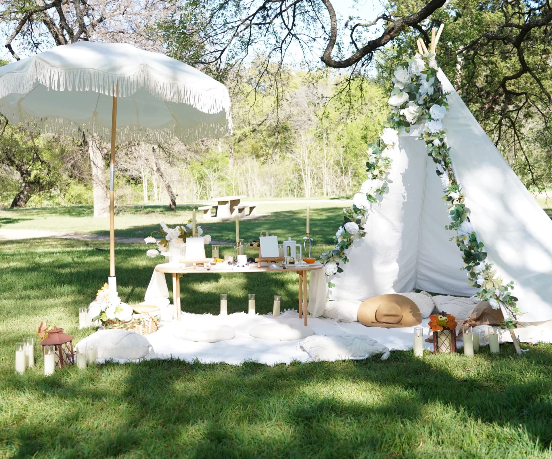 Styled picnic with florals